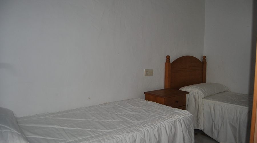 HABITACION DOS CAMAS INDIVIDUALES OSTRA